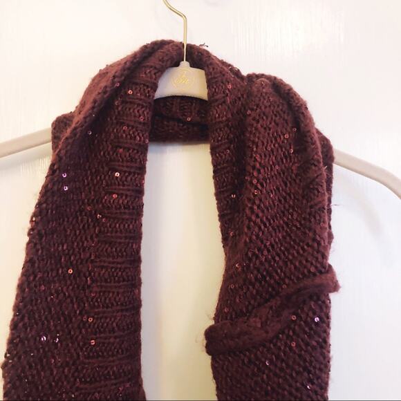 H&M Red Sparkle Infinity Circle Scarf - Picture 3 of 7